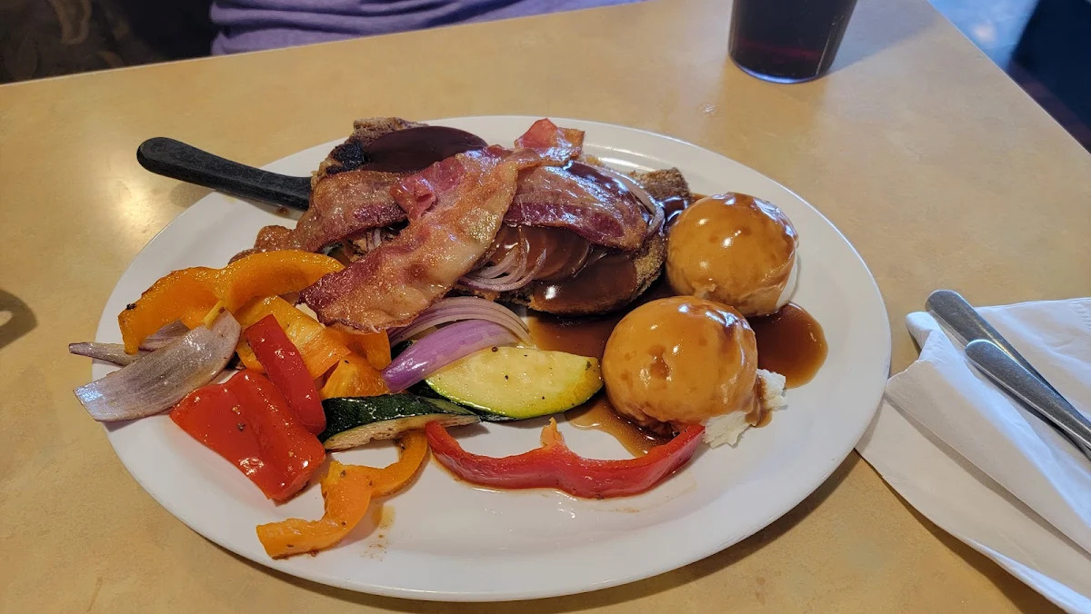 Liver and Fresh Seasonal Vegetables, Humpty's Big Plate Diner - Yorkton