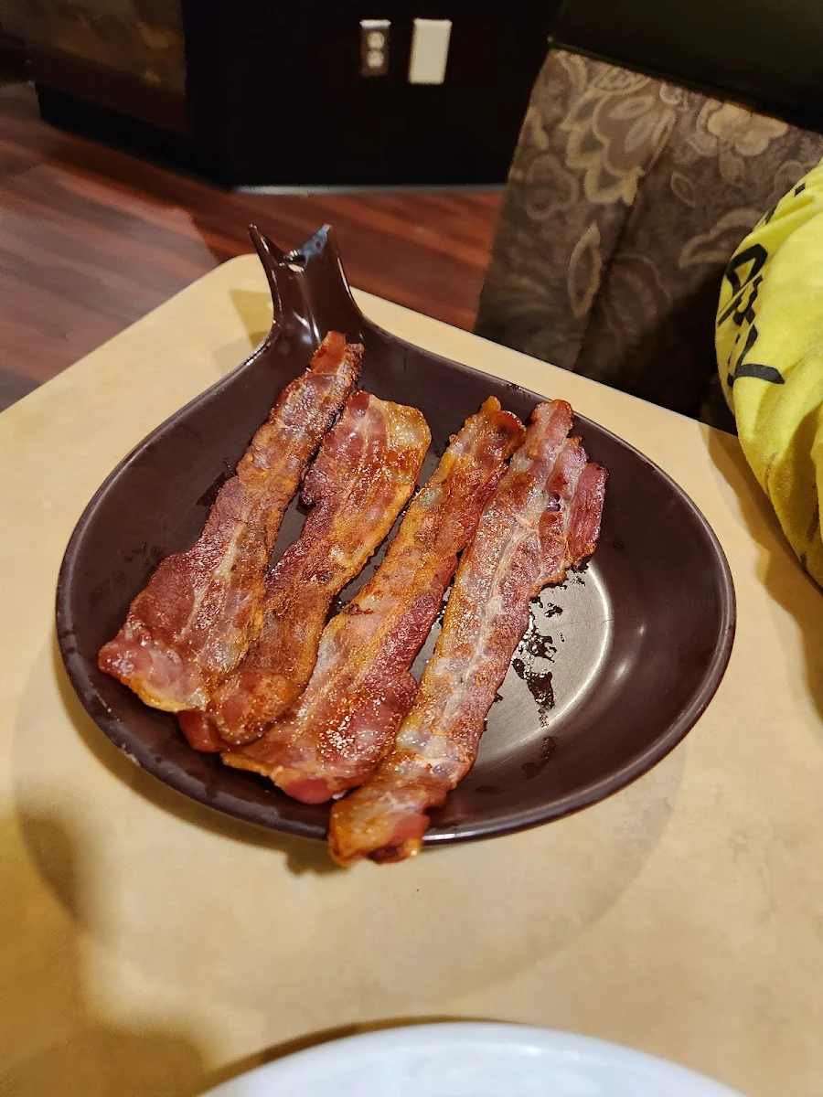 Maple Bacon 3 Strips, Humpty's Big Plate Diner - Yorkton