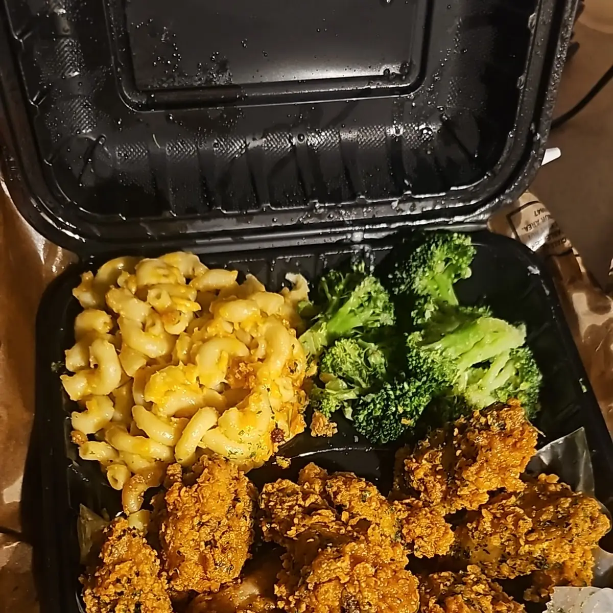 Honey Lemon Pepper Wingettes with Mac Cheese and Broccoli