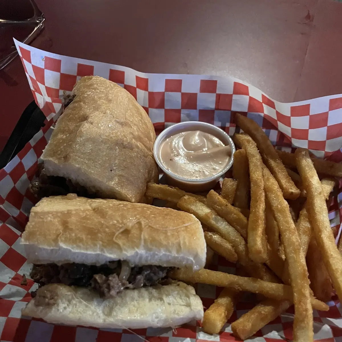 Philly Cheesesteak Sandwich w Fry’S