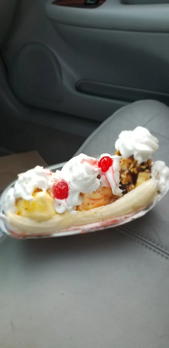 Footlong Banana Split