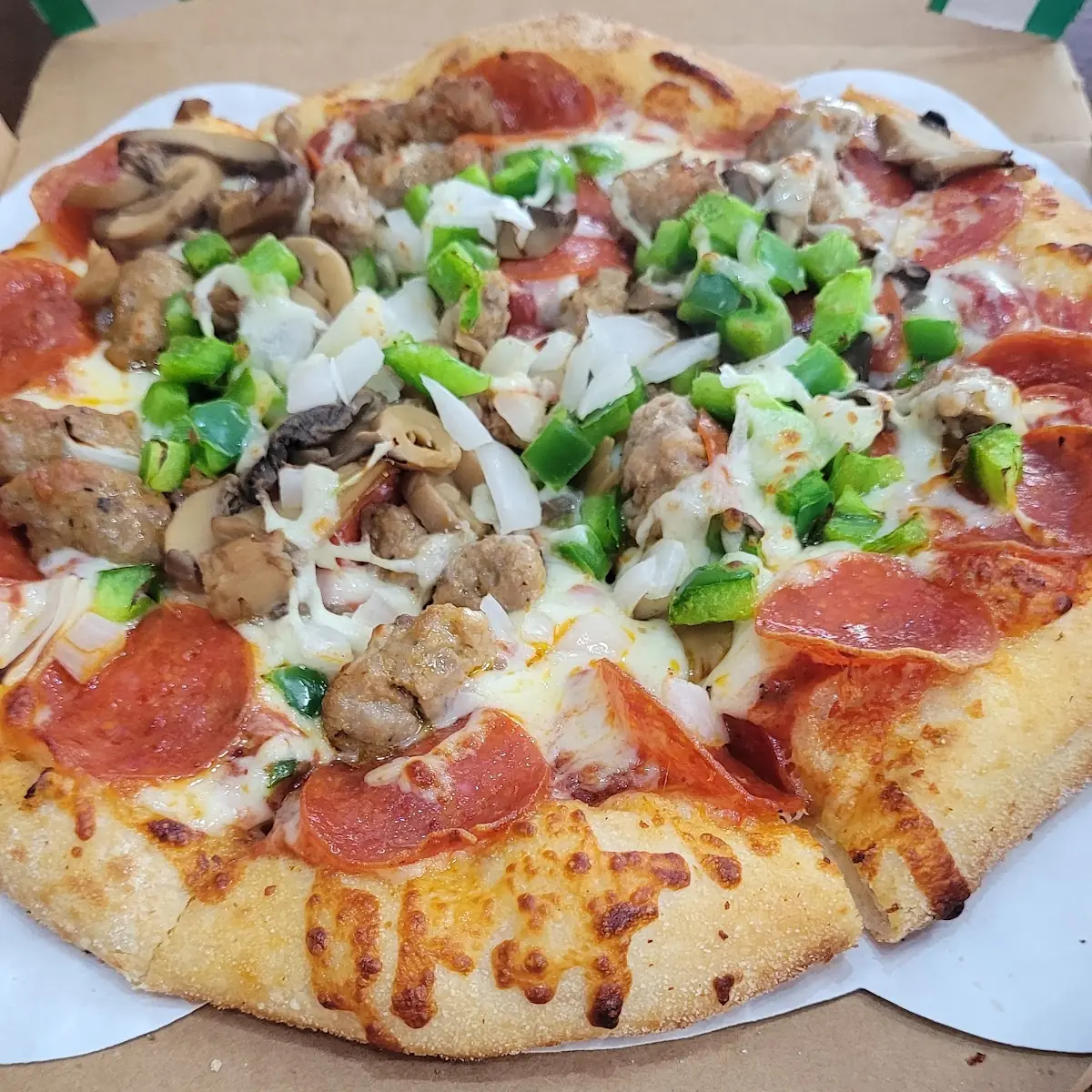 Deluxe Pizza