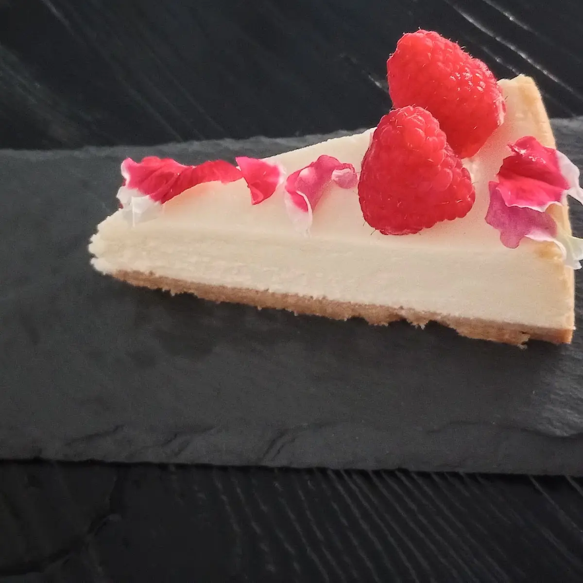 Lemon Sour Cream Cheesecake