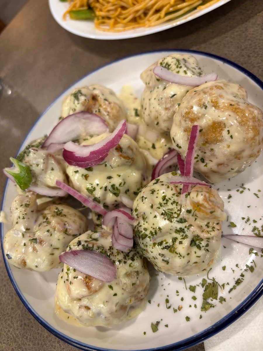 Chicken Afgani Momos, Les Momos
