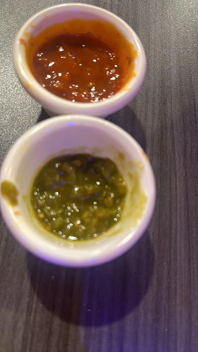 Green Chutney, Les Momos
