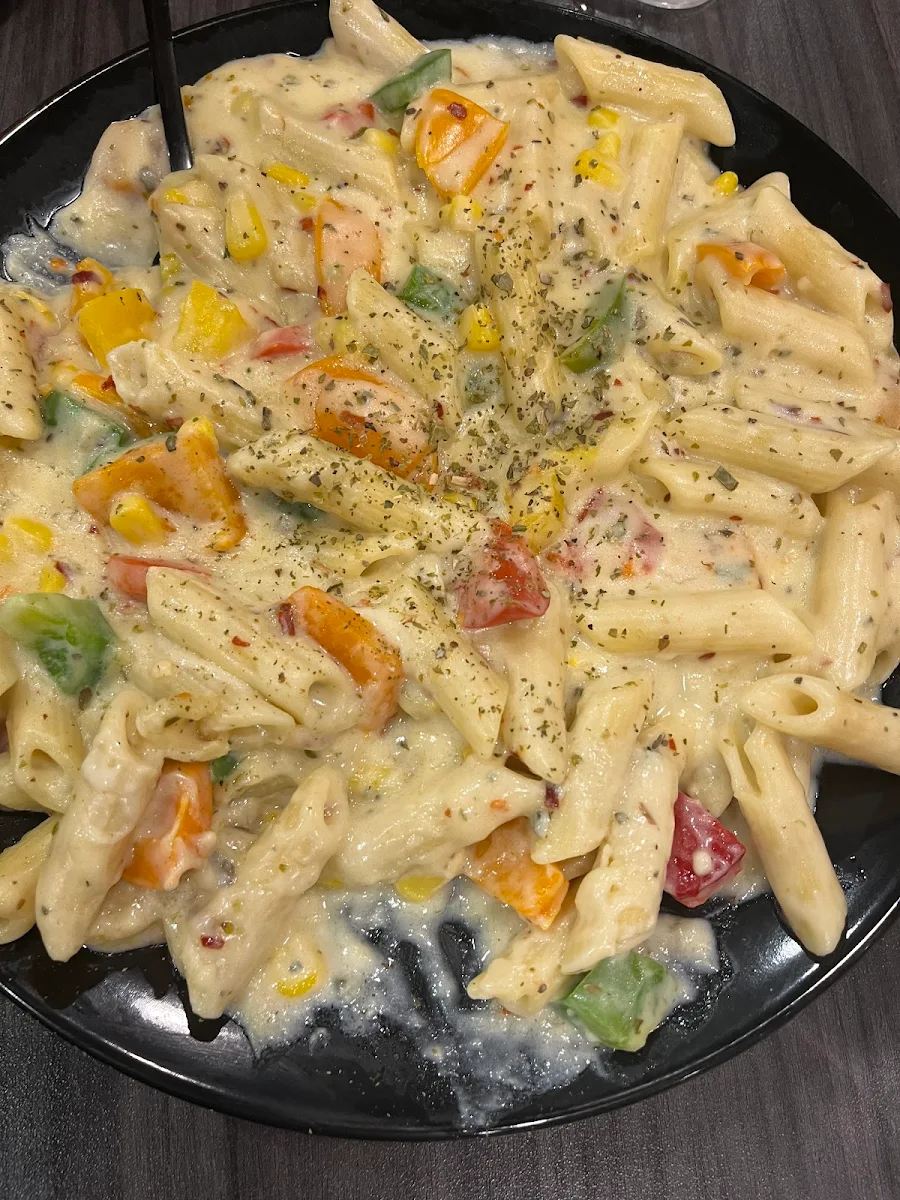 White Sauce Pasta Indian Style, Les Momos