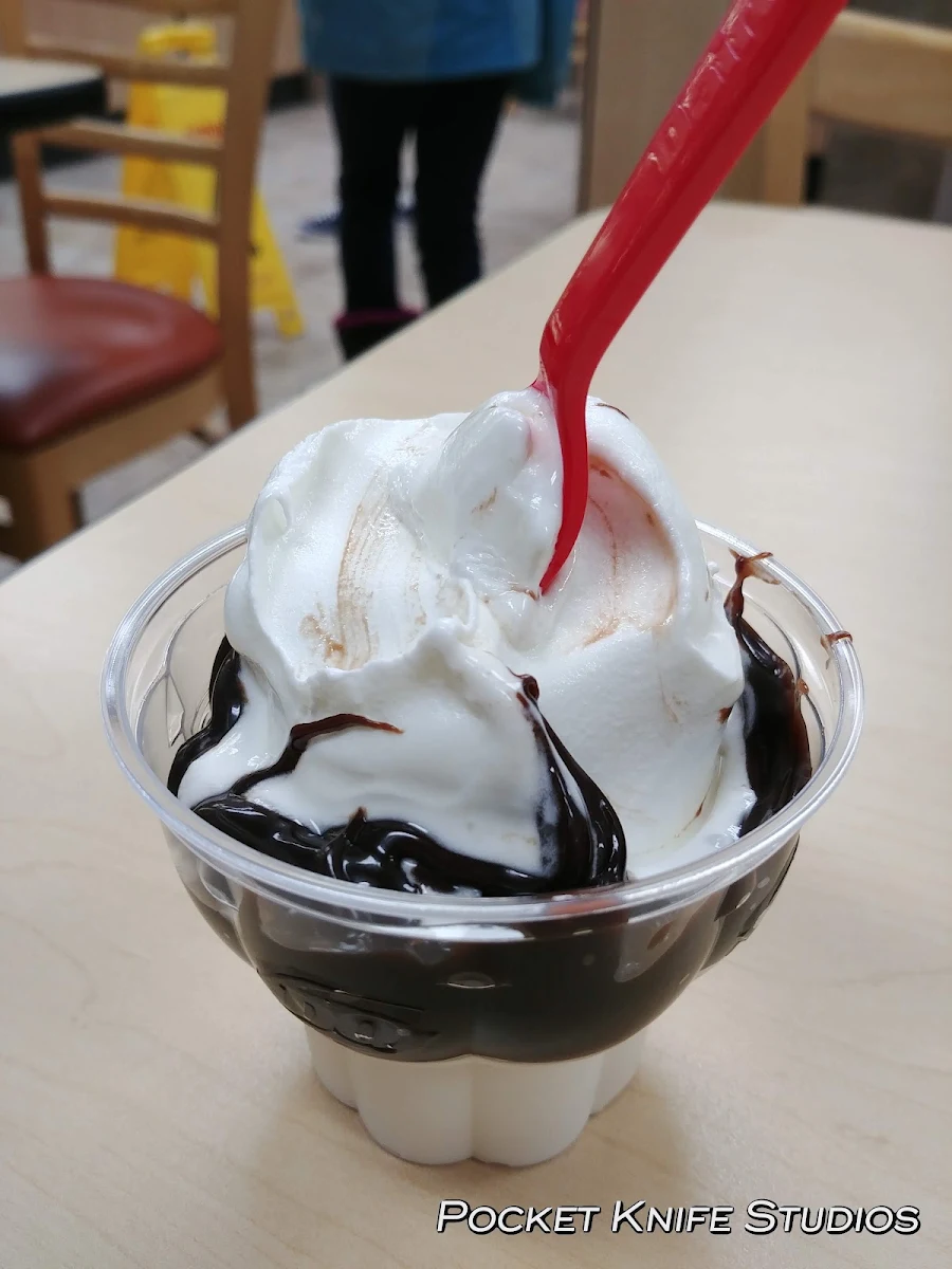 Hot Fudge Sundae, Dairy Queen Grill & Chill