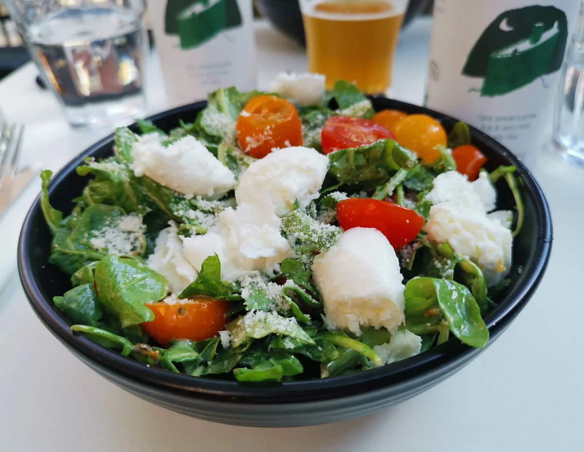 Salade de Roquette, Pizzéria NO.900