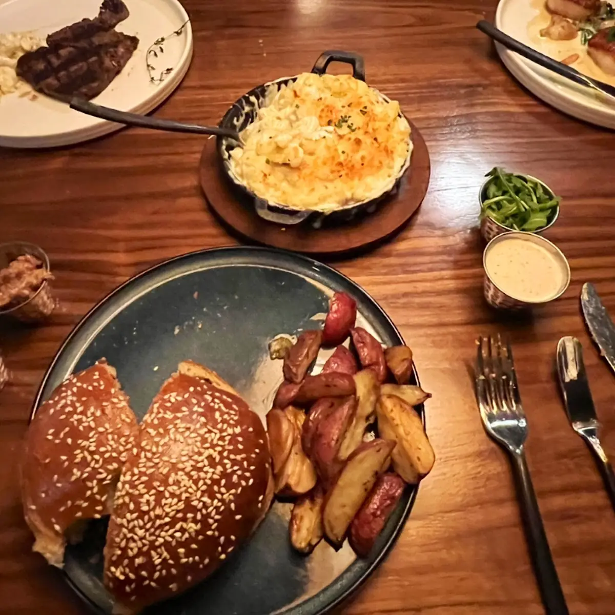Cheese Burger with Roasted Potatoes