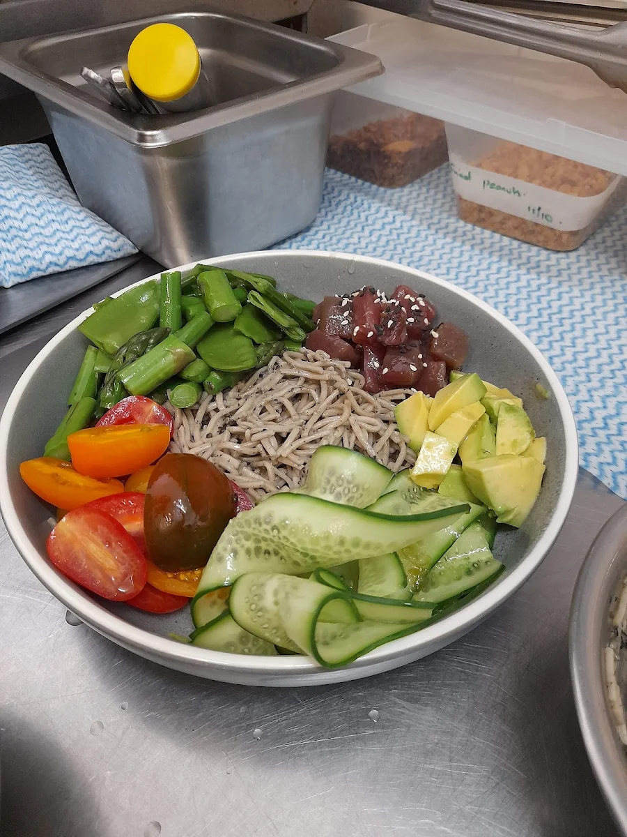 Sashimi Salmon Bowl, Brick Lane Espresso