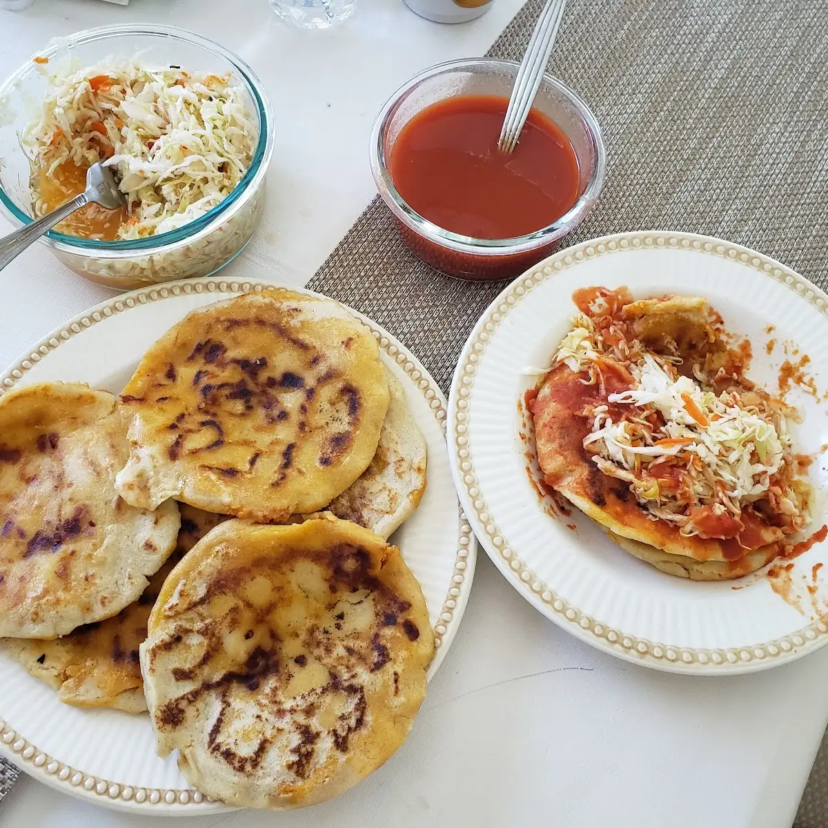 Pupusas Revueltas
