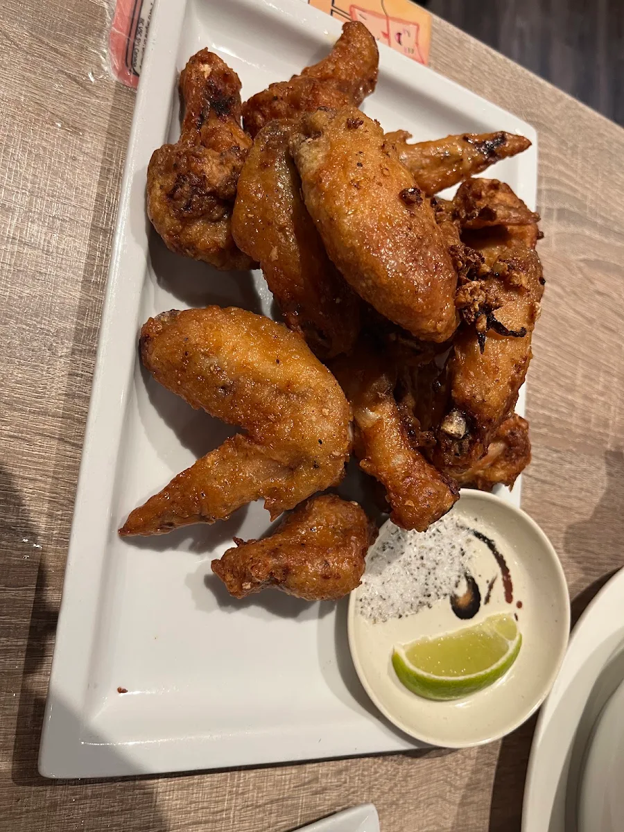 Canh GA - Garlic Butter Chicken Wings