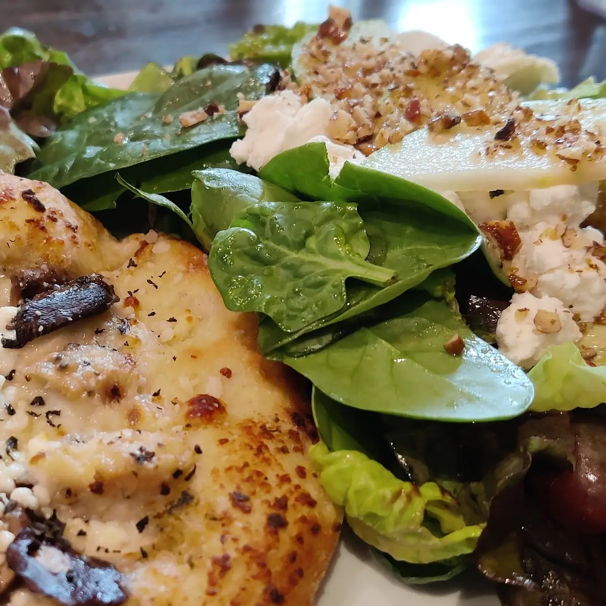 Chicken & Goat Cheese Pizza