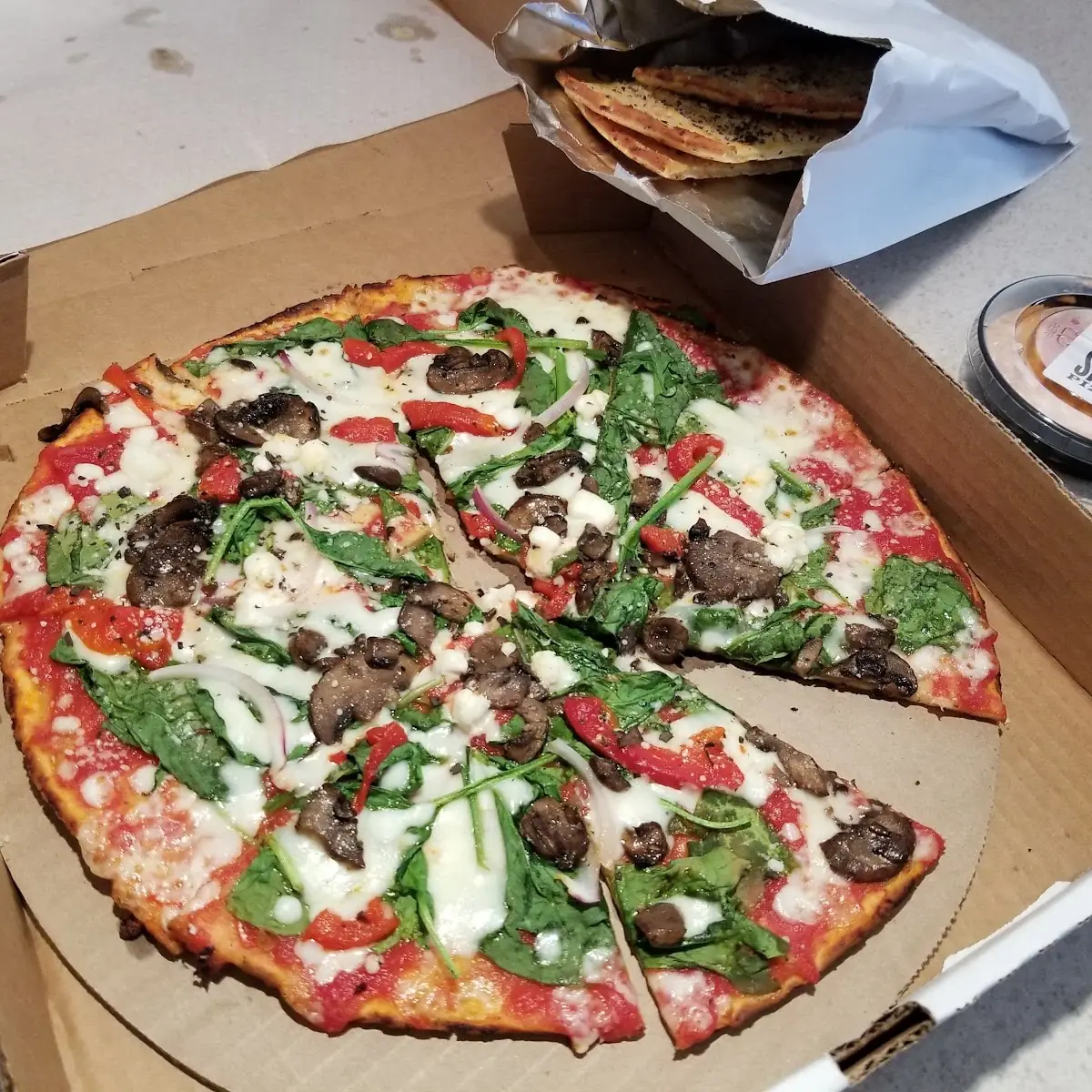Veggie Pizza with Cauliflower