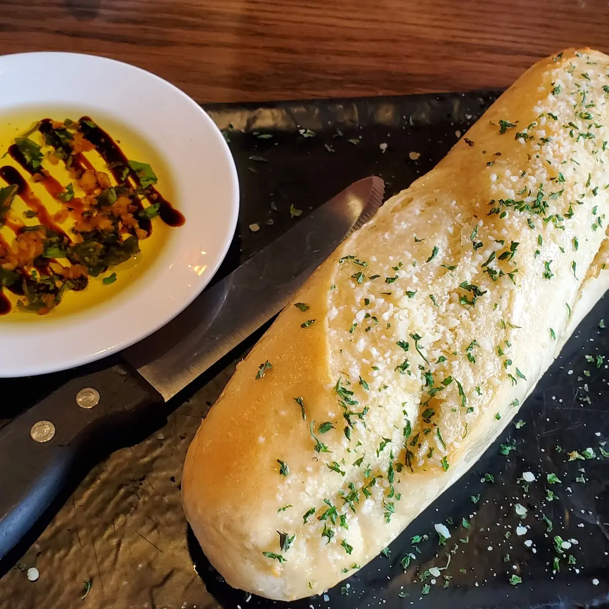 Roasted Garlic & Cheese Bread