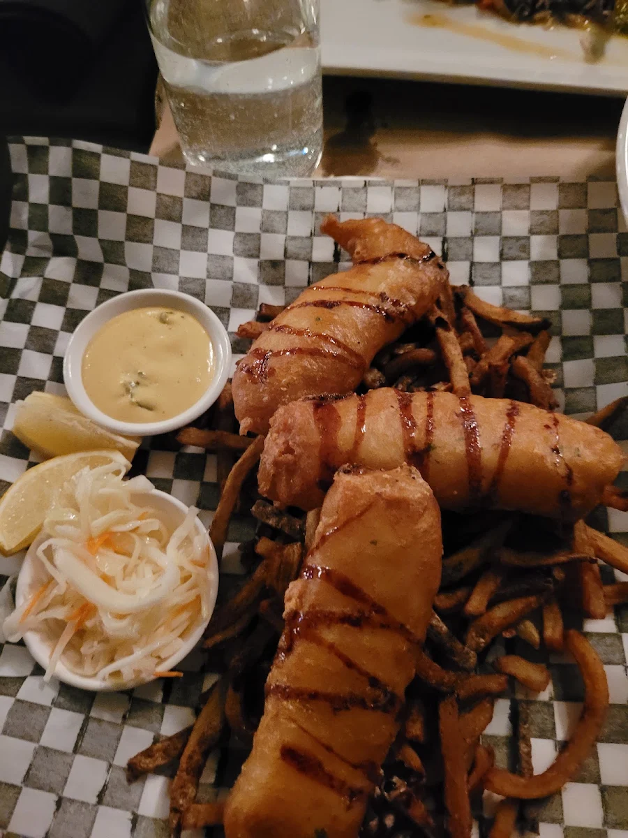 Fish N Chips, La Demande Générale Valleyfield Bistro & Buvette