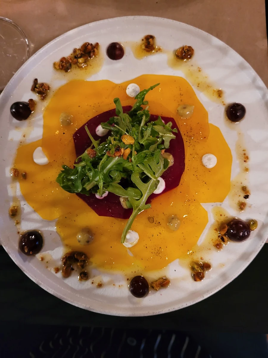 Salade de Betteraves, La Demande Générale Valleyfield Bistro & Buvette