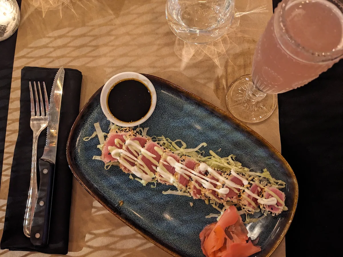 Tataki̇ De Thon Tuna Tataki̇, La Demande Générale Valleyfield Bistro & Buvette