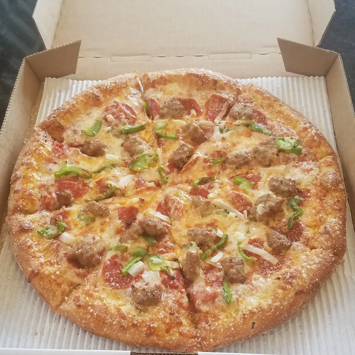Deluxe Pizza