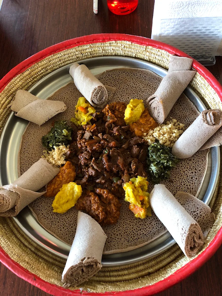Veggie Combo with Beef TIBS