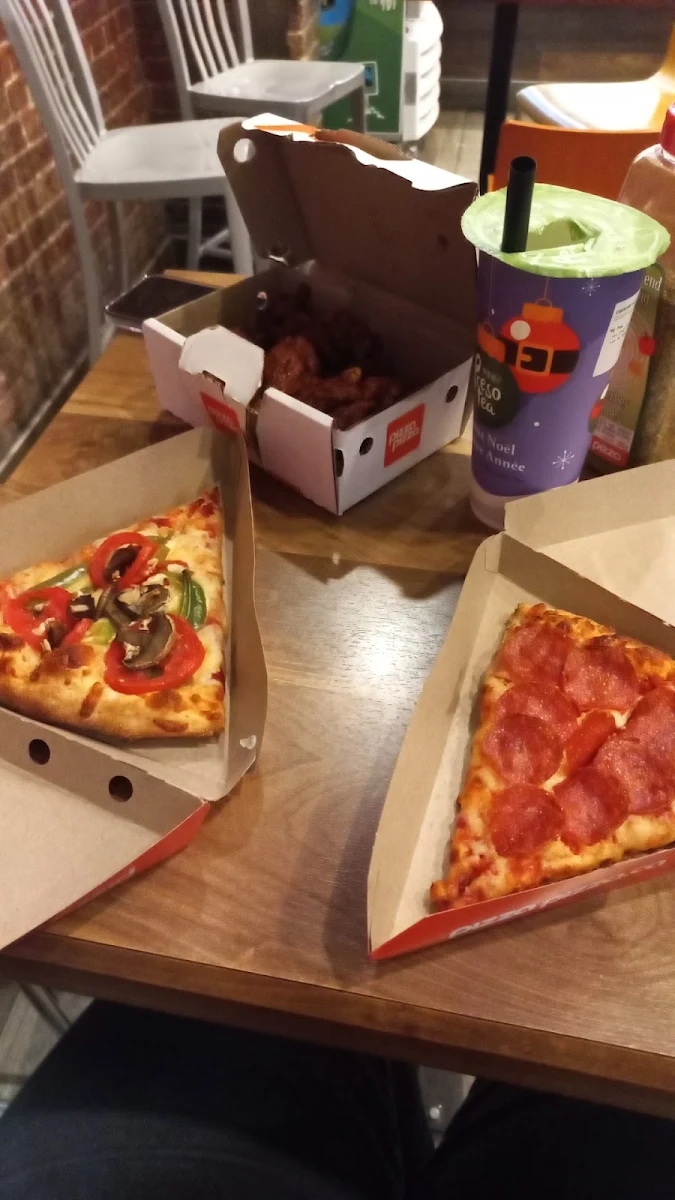 Pizza Au Pepperoni, Pizza Pizza