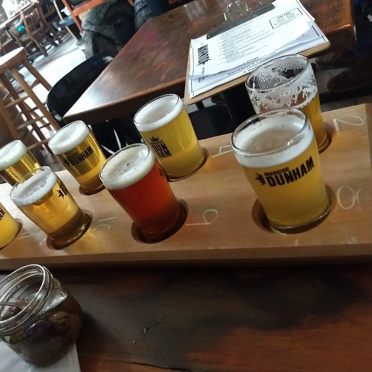 Highlights, Brasserie Dunham / Pub & Boutique