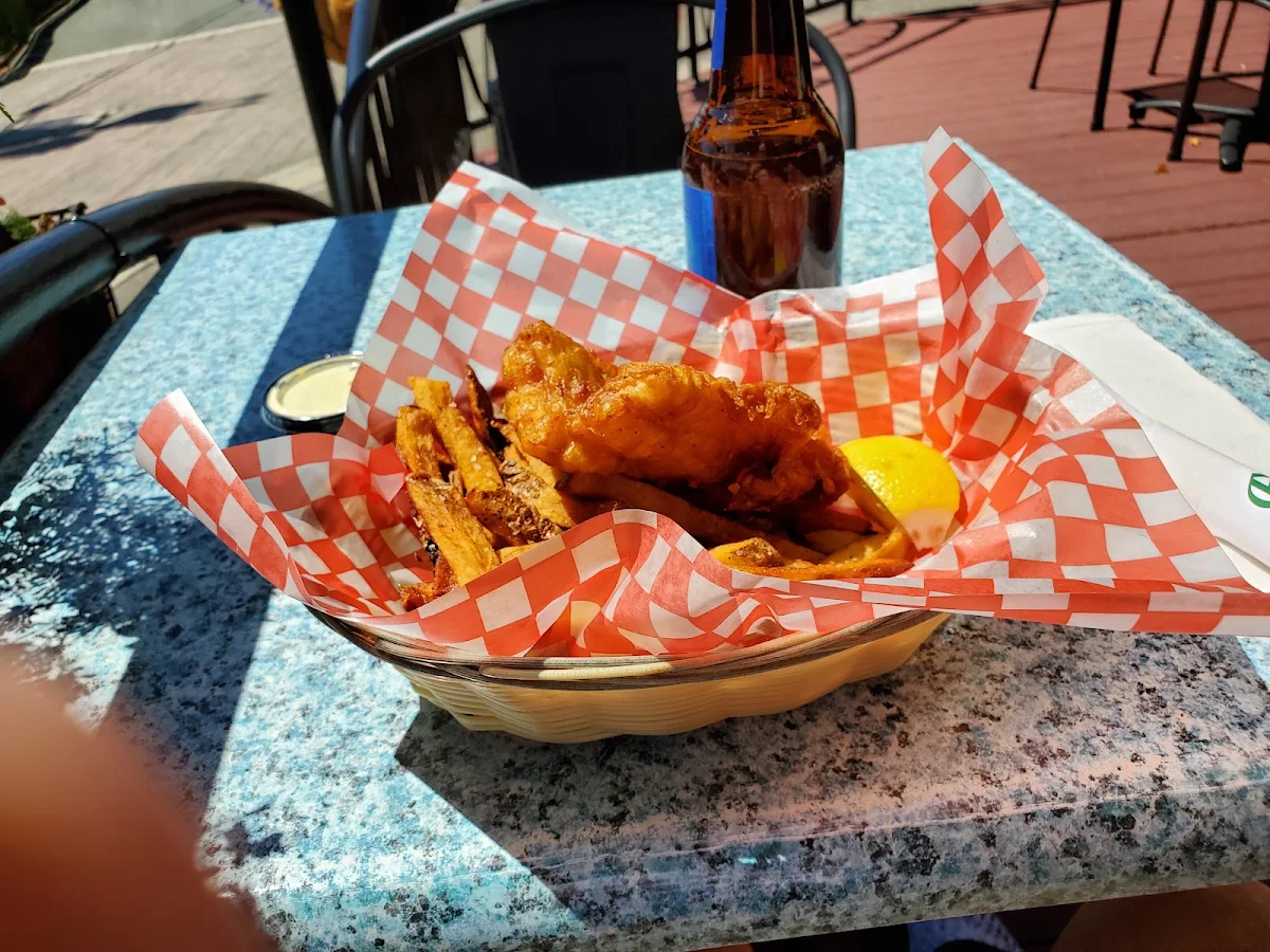 1 Piece Fish and Chips, Green Sleeves