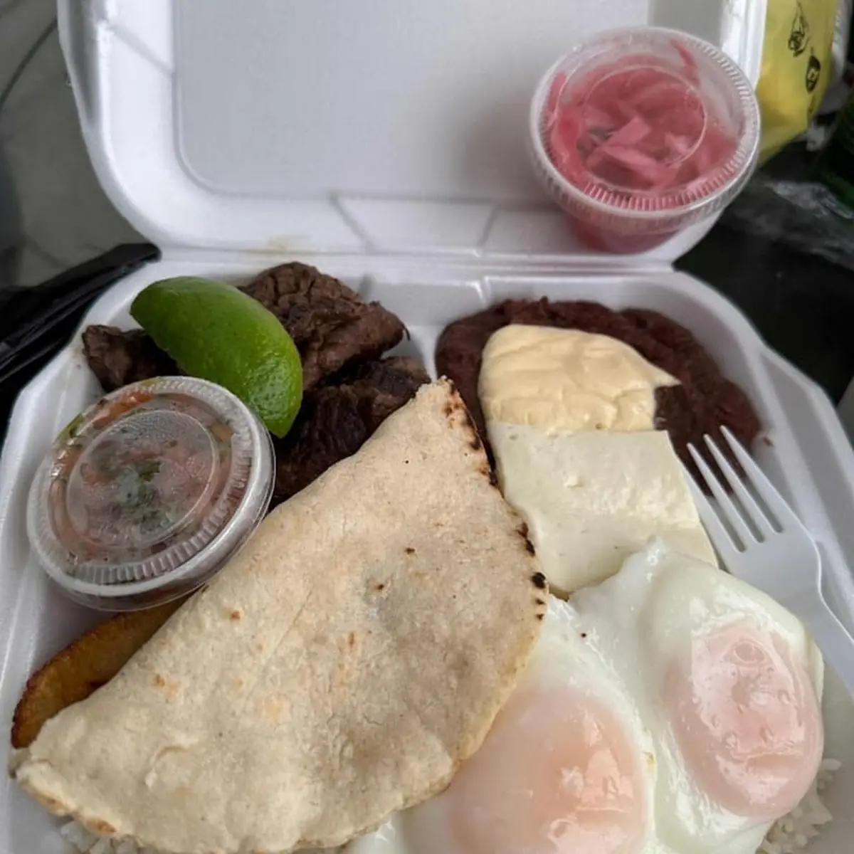 Desayuno Con Huevos Revueltos