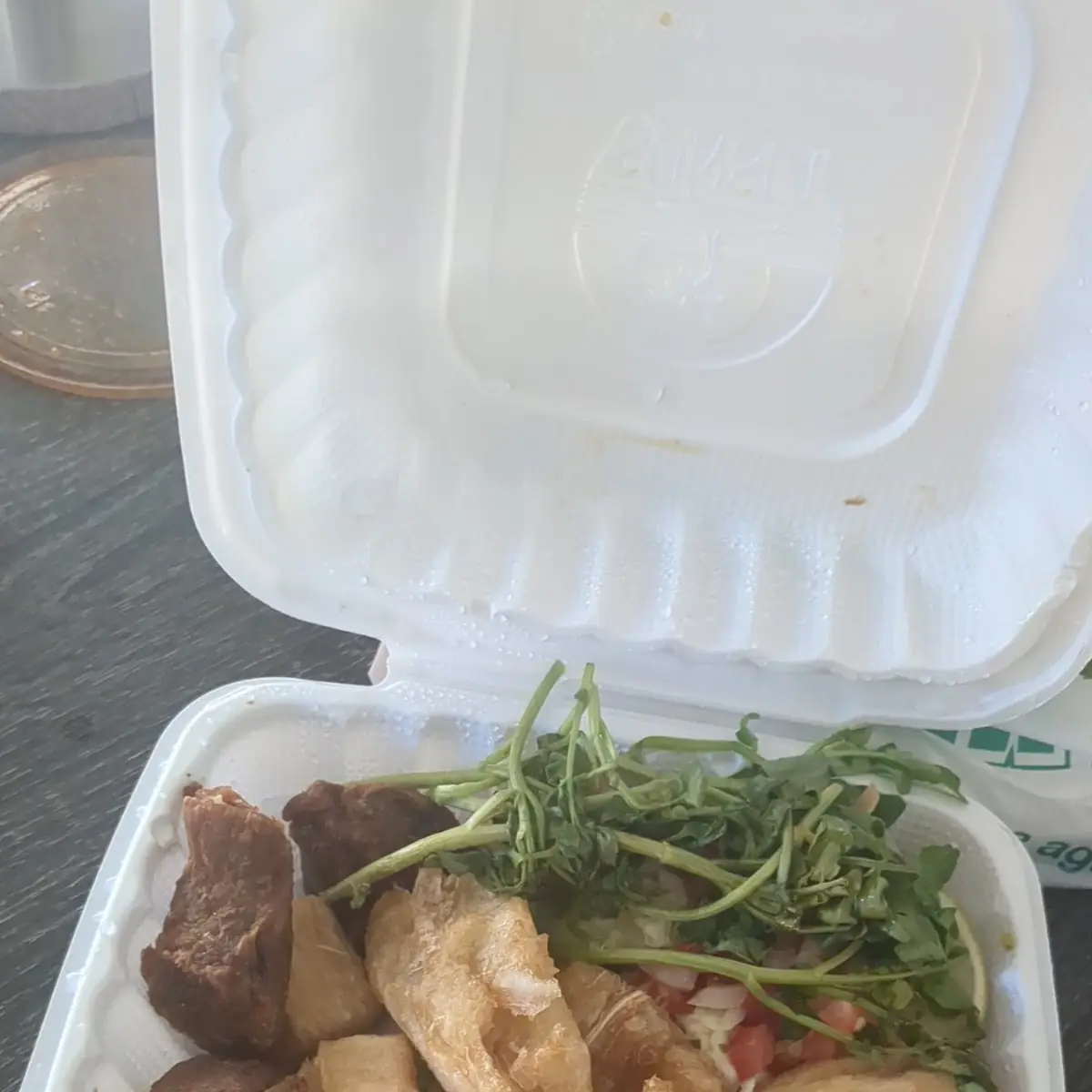 Yuca Frita Con Chicharrones