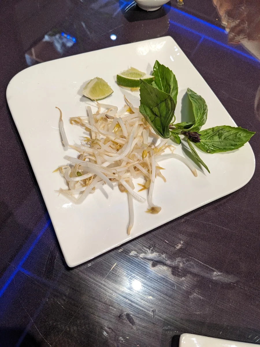 Pho Salad, Saigon Bistro