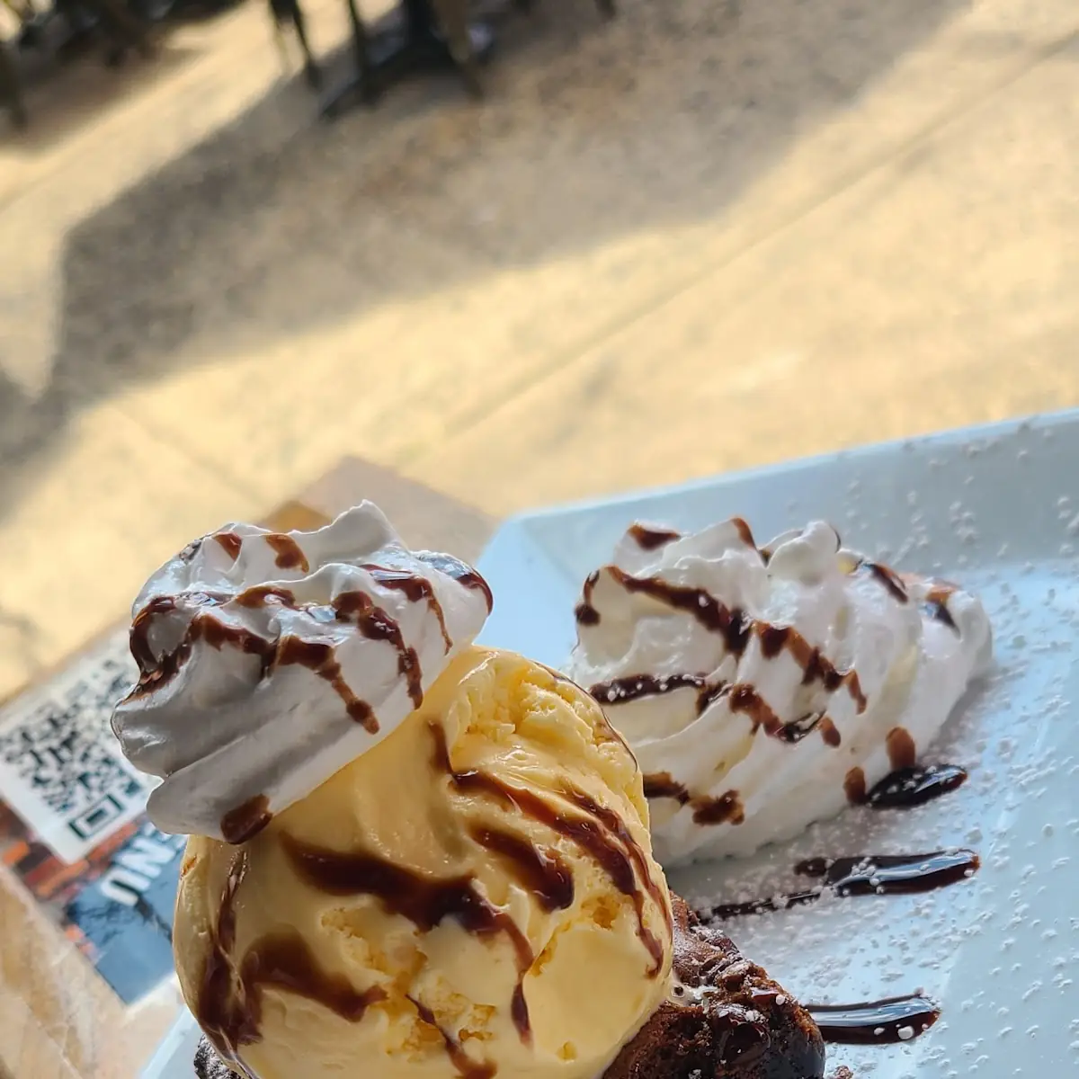 Hot Fudge Brownie Sundae