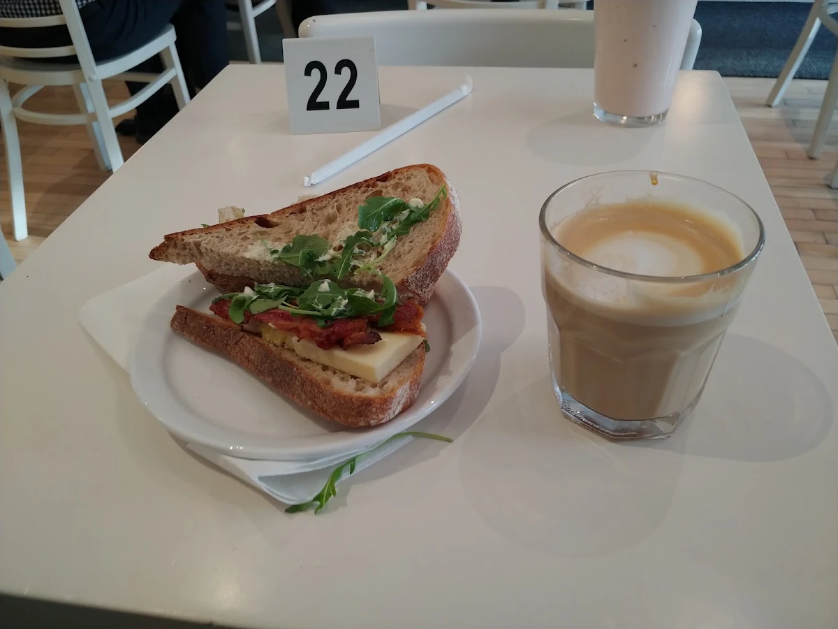 Breakfast Sandwich on Bread with Bacon