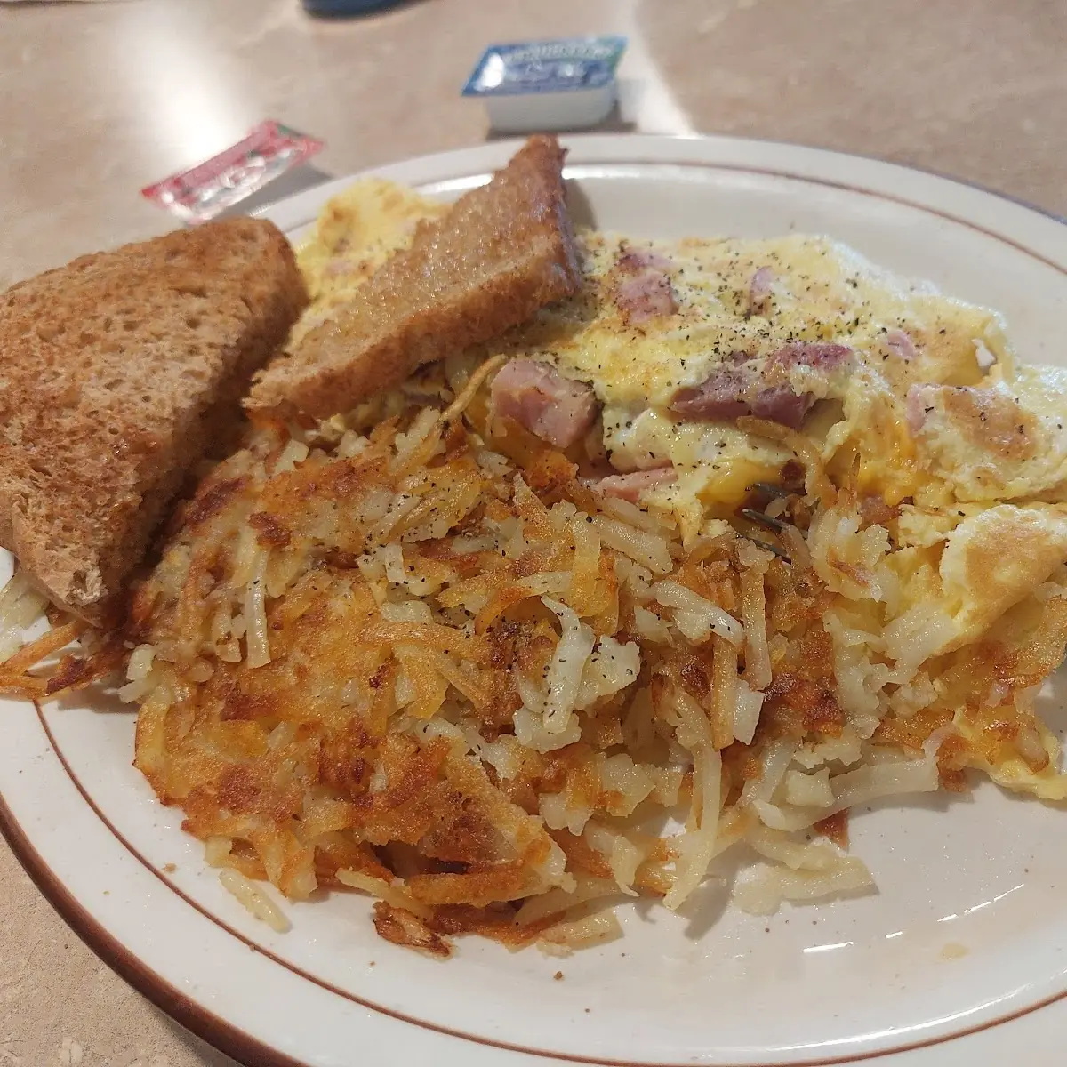 Omelet and Hash Browns