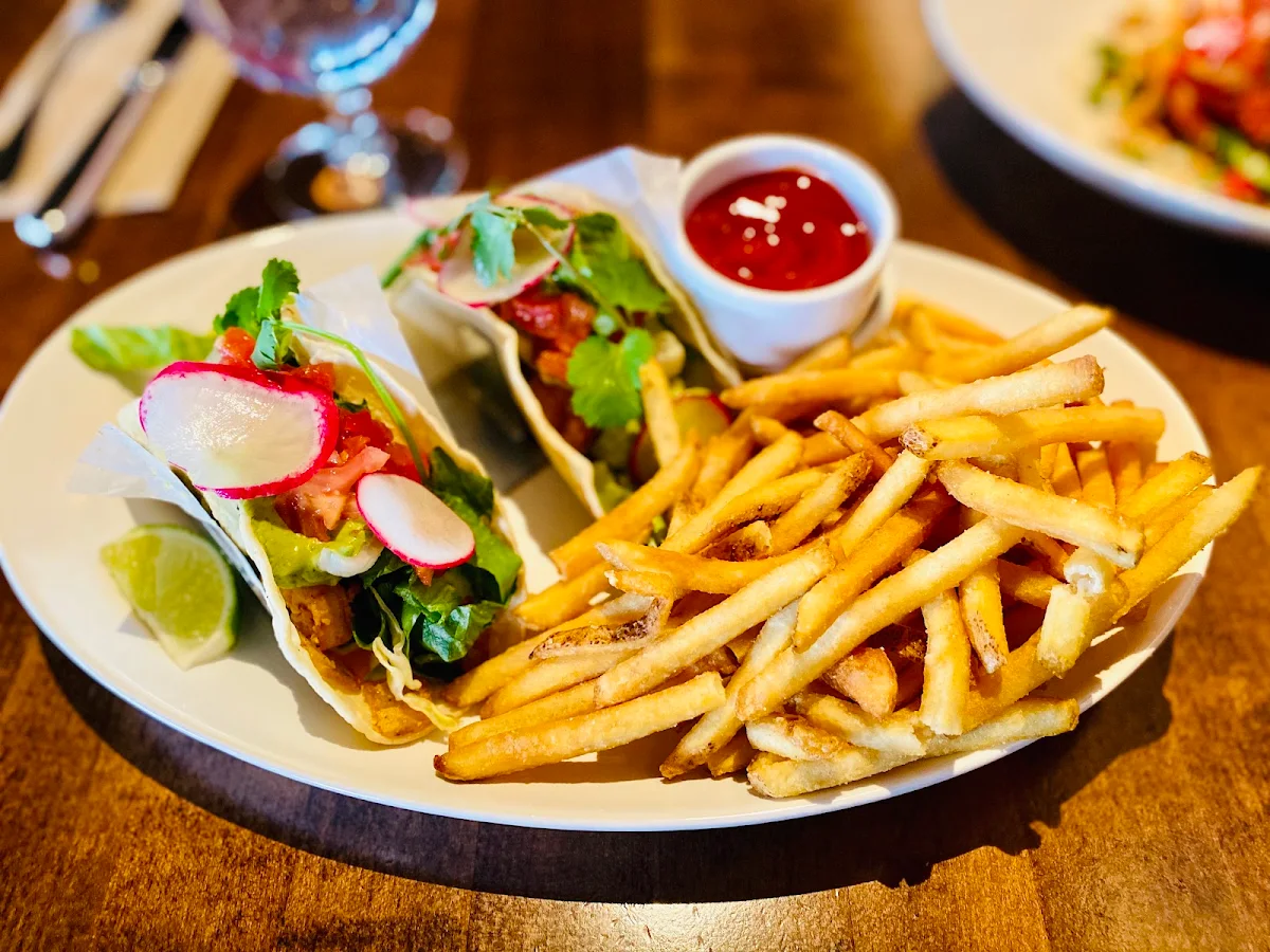 Baja Fish Tacos, JOEY Rideau