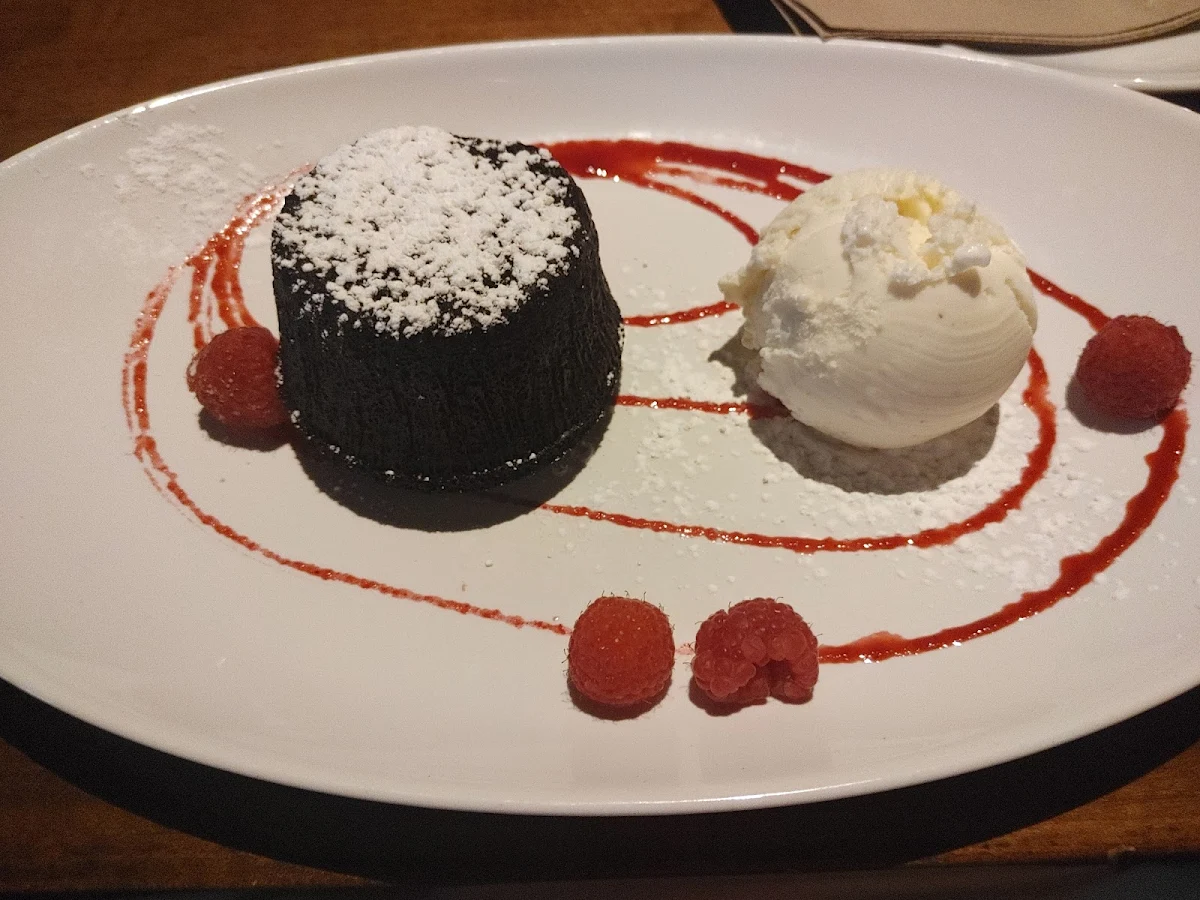 Molten Chocolate Cake Glutenwise, JOEY Rideau
