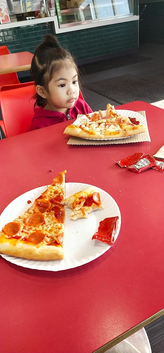 Child, Pizza Nova