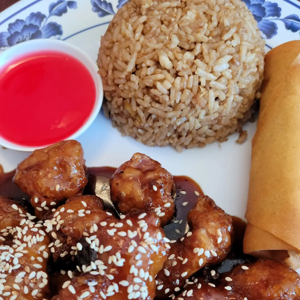 Sesame Chicken Lunch Special
