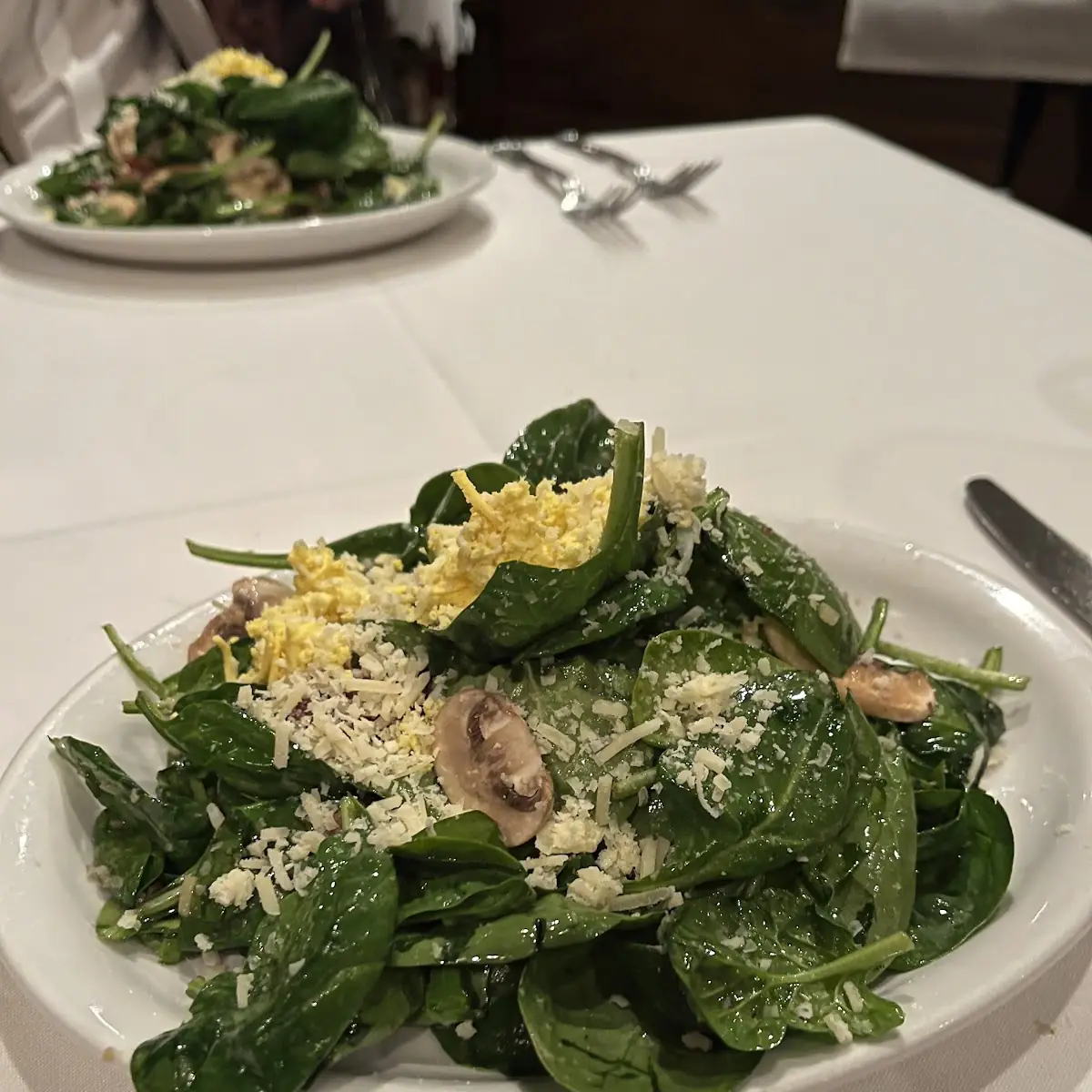 Hy's Warm Spinach Salad