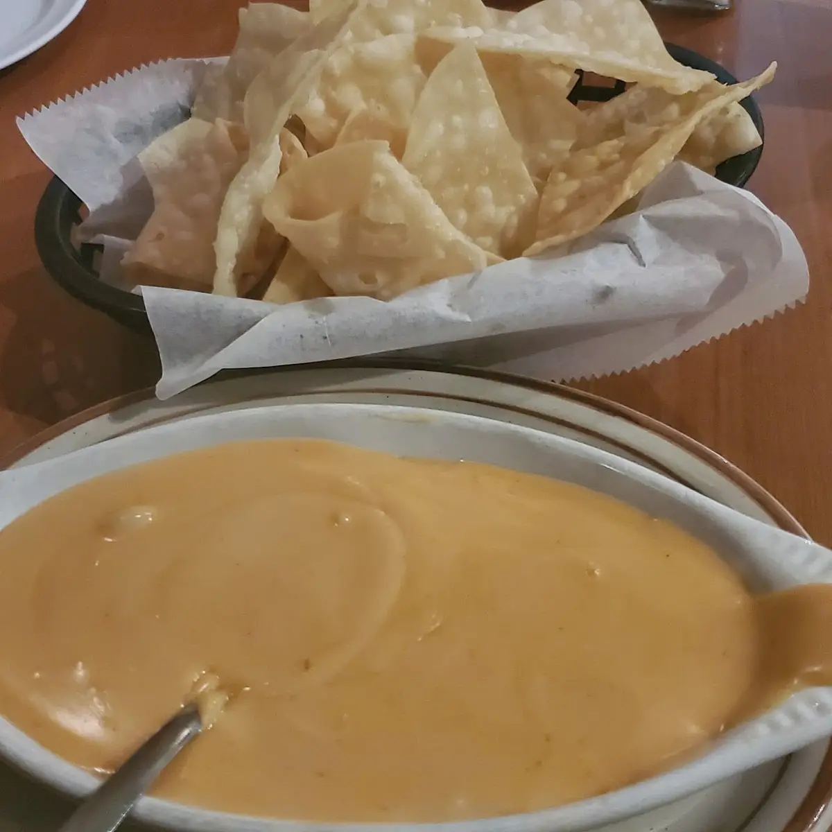 Chile Con Queso Dip