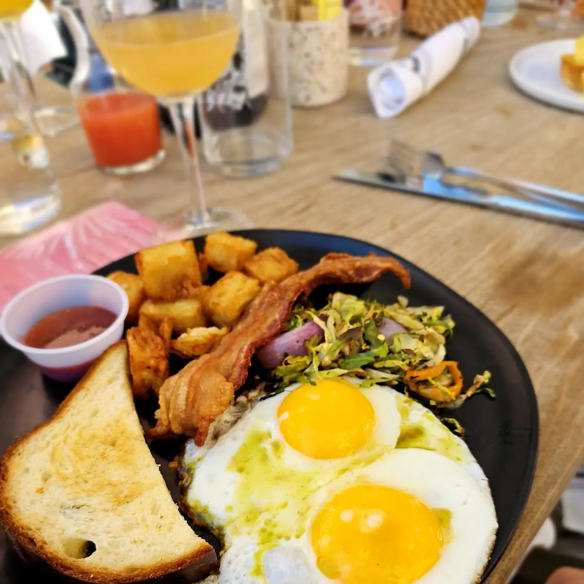 Steak-Eggs and Frites