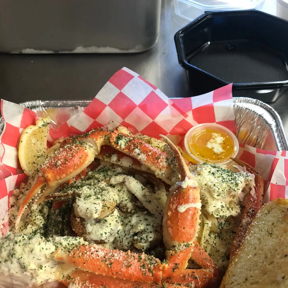 Snow Crab Leg Alfredo Pasta