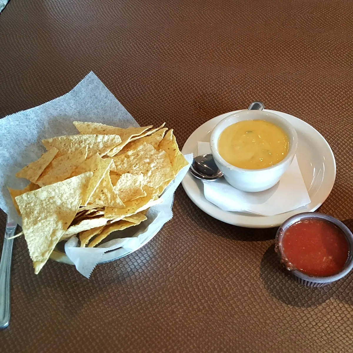 Chips & Queso