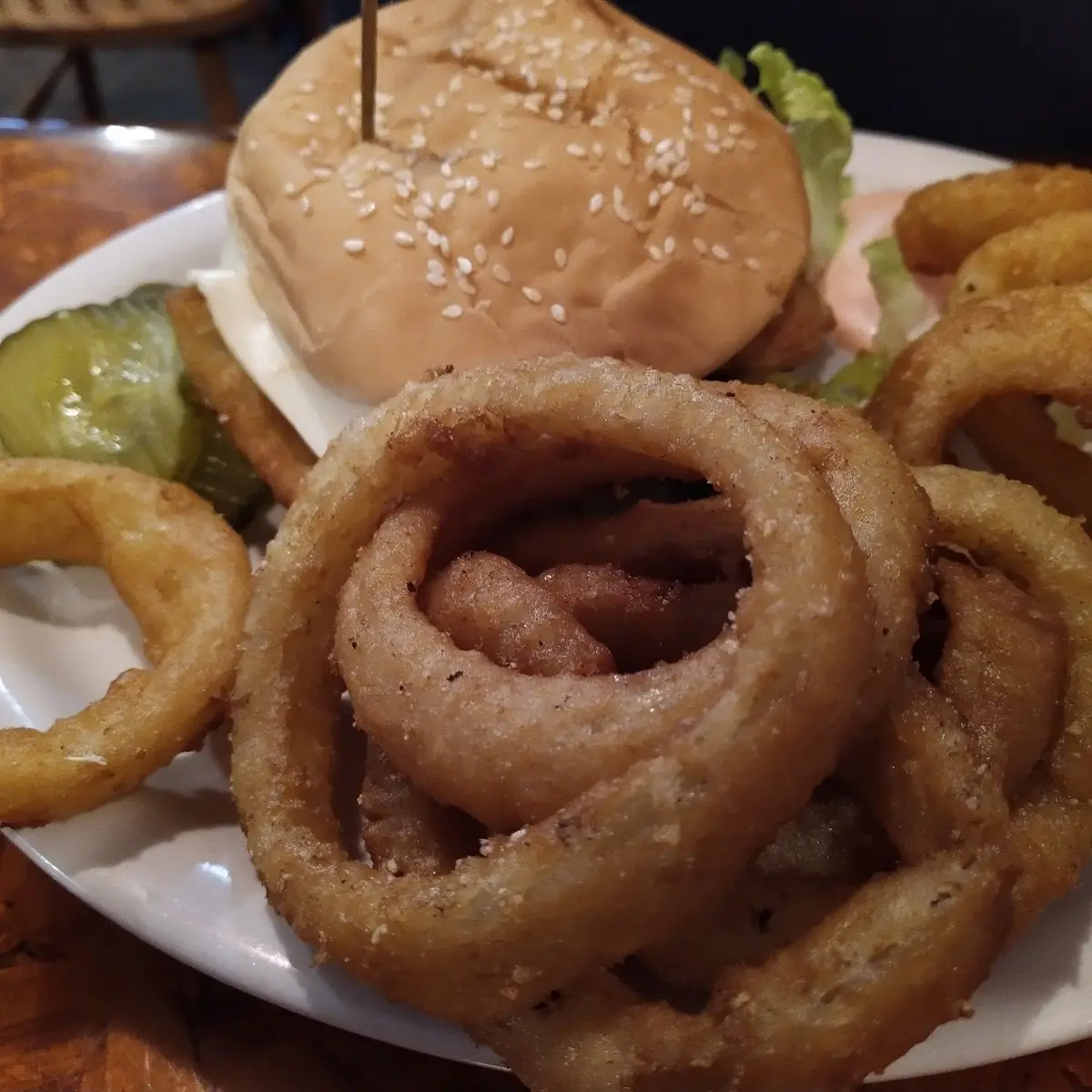 Spicy Chicken Sandwich w Onion Rings