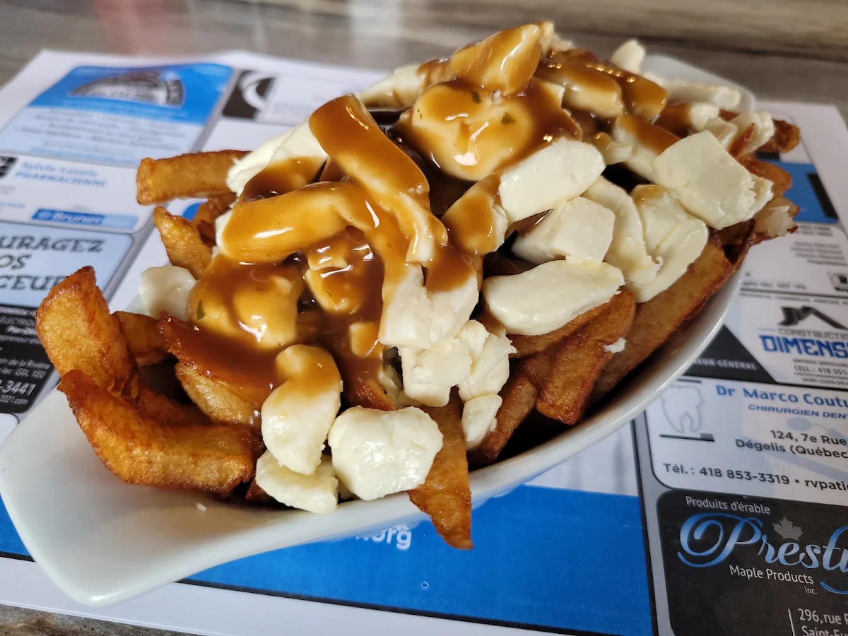 Poutine Aux Saucisses Mergez