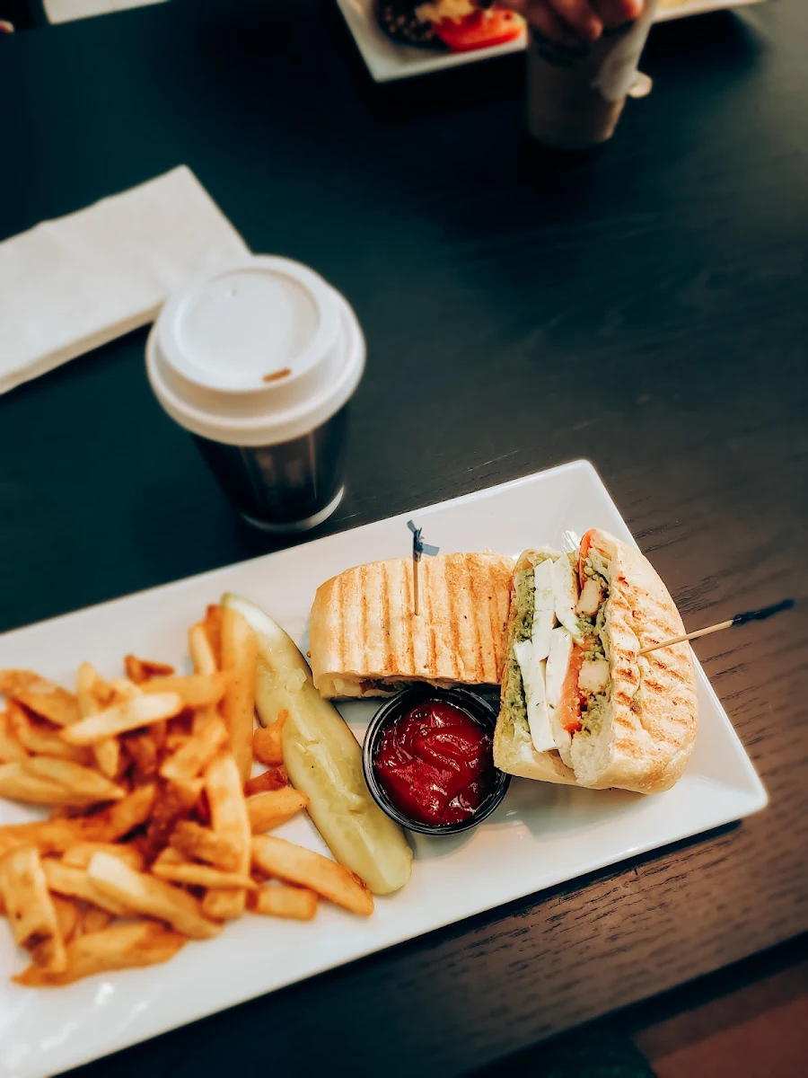 Grilled Mozzarella Sandwich