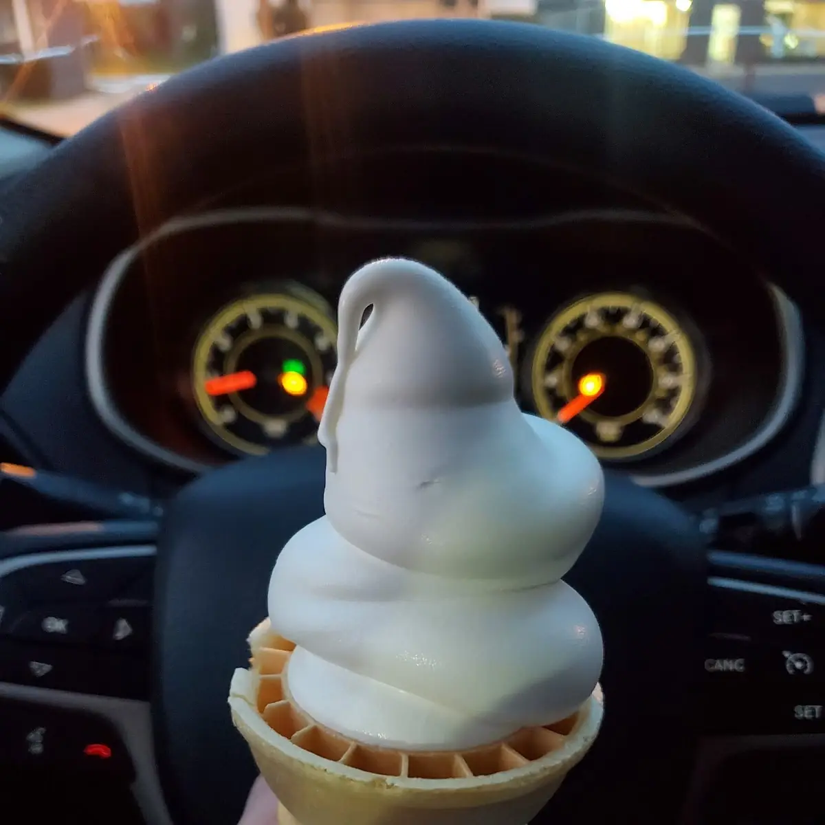 Medium Vanilla Cone