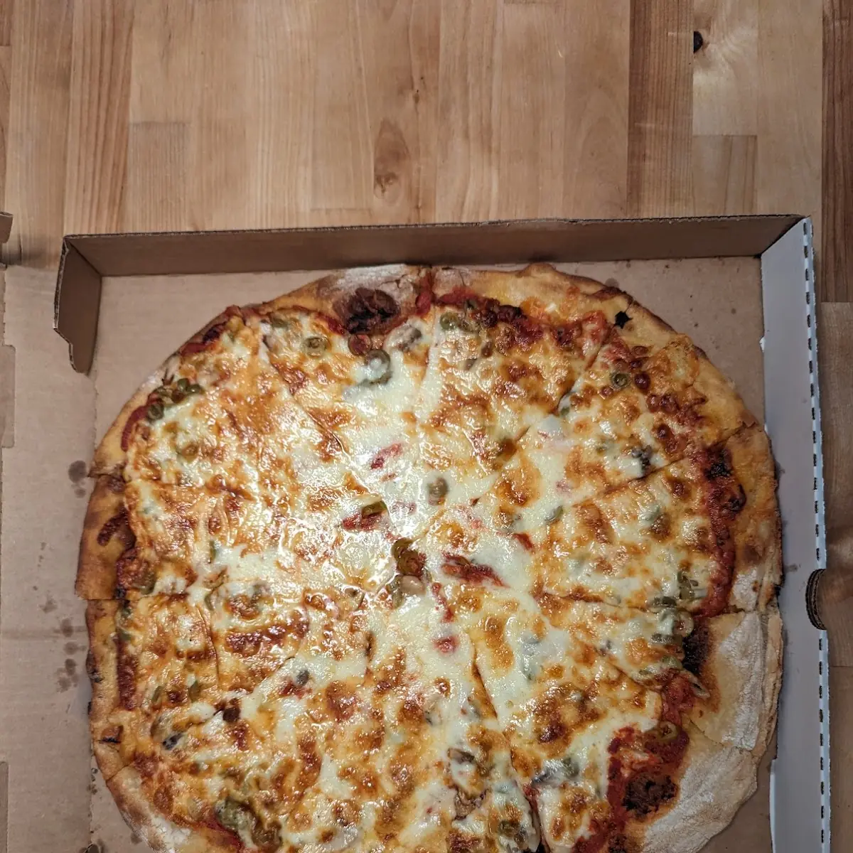 Mushroom and Green Olive Pizza