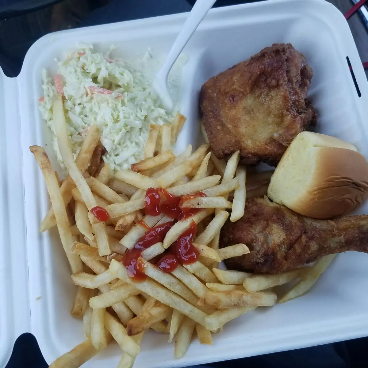 Pollo Frito Con Patatas Clásicas