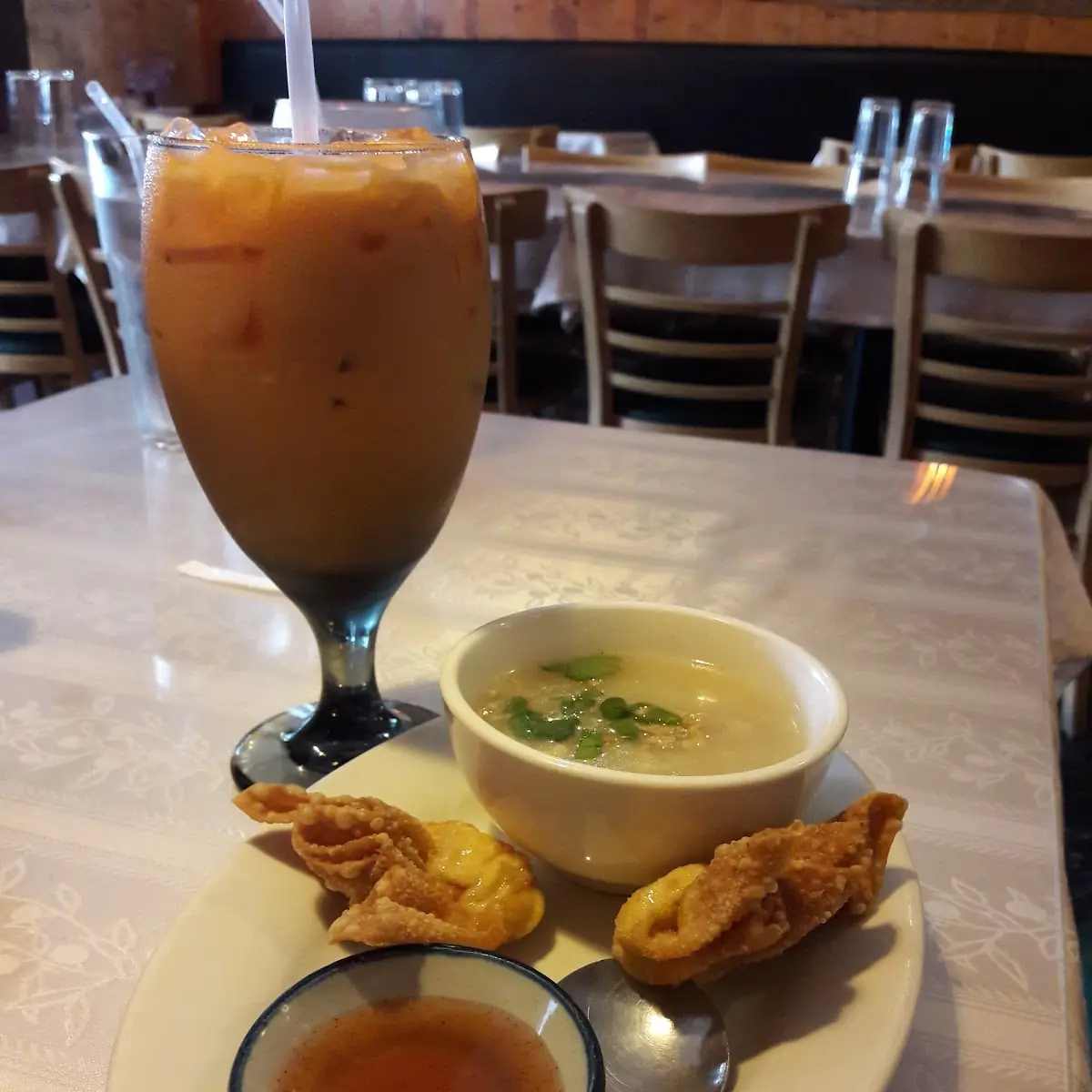 Lunch Special Crab Rangoon and Soup