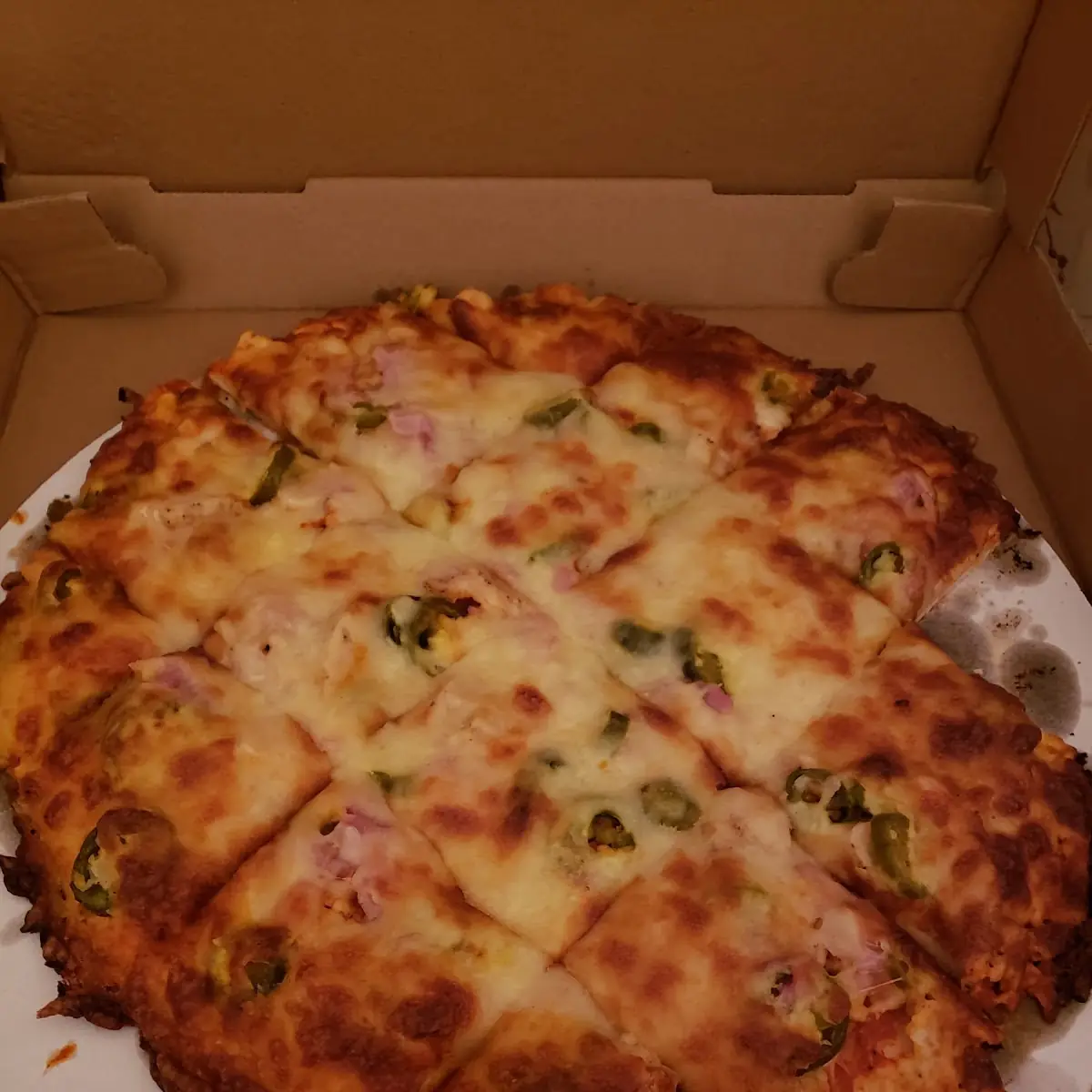 Spicy Chicken Pizza with Jalapeno Poppers
